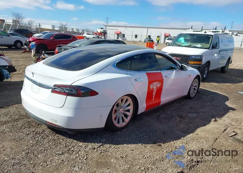 2016 Tesla Model S 90D/P100D/P85D/P90D z USA, uszkodzony, nr VIN 5YJSA1E49GF126764